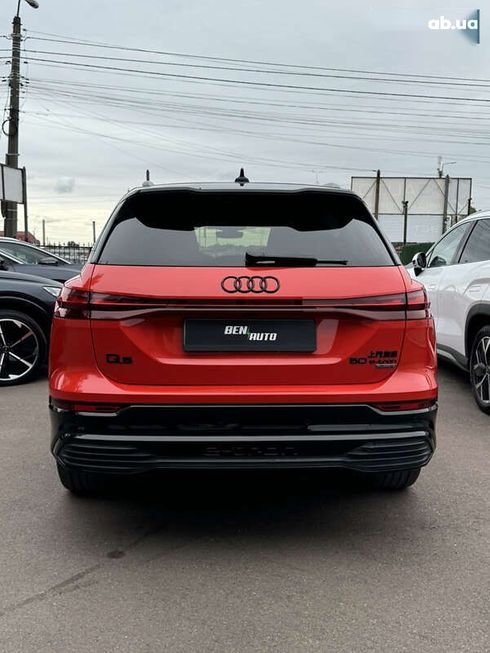Audi Q5 e-tron 2022 - фото 12
