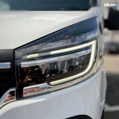 Renault Trafic 2021 - фото 10