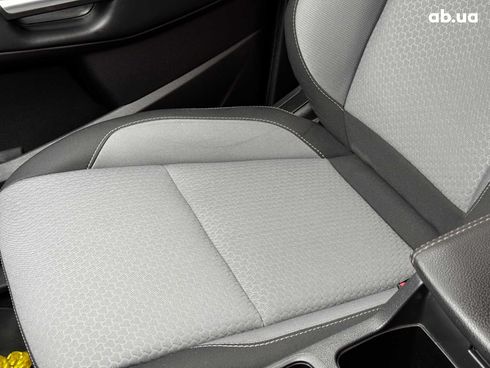 Ford Escape 2018 бежевый - фото 21