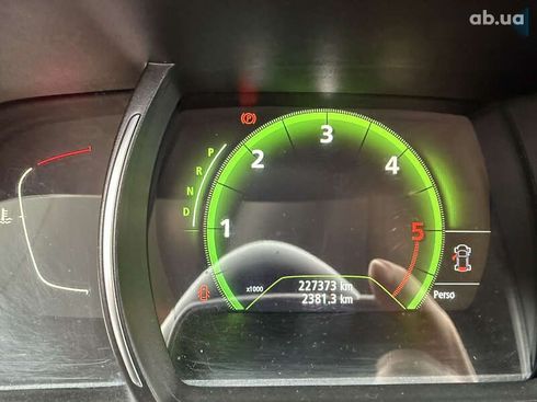 Renault Scenic 2017 - фото 23