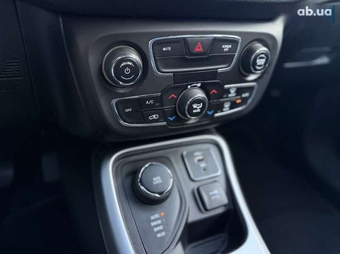 Jeep Compass 2019 - фото 18