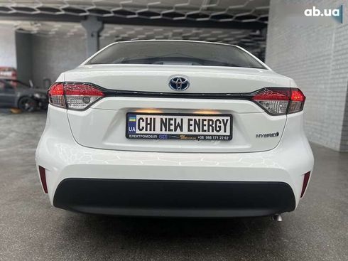 Toyota Corolla 2024 - фото 2
