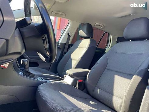 Volkswagen e-Golf 2020 - фото 19