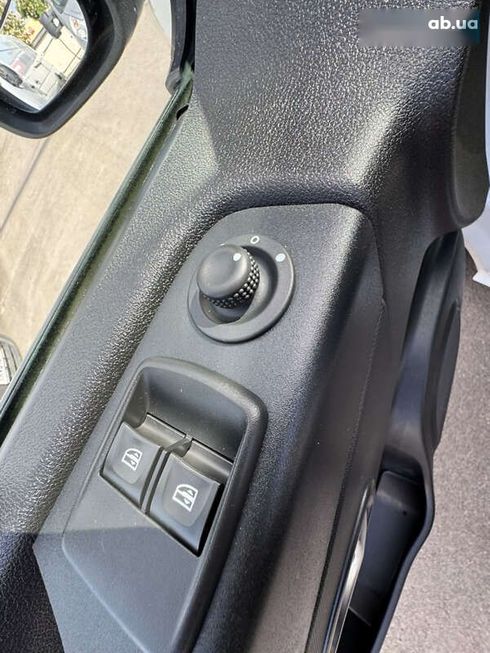 Renault Trafic 2021 - фото 17
