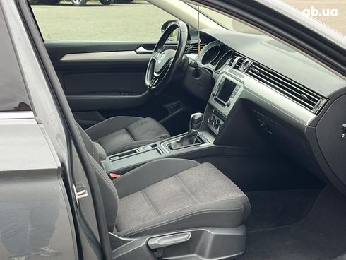 Volkswagen Passat 2015 серый - фото 15