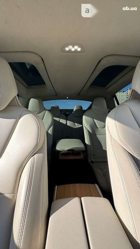 Tesla Model X 2018 - фото 8