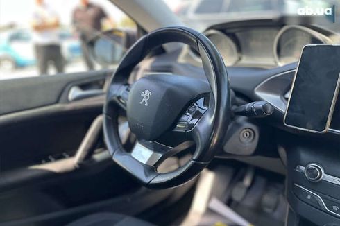 Peugeot 308 2017 - фото 26