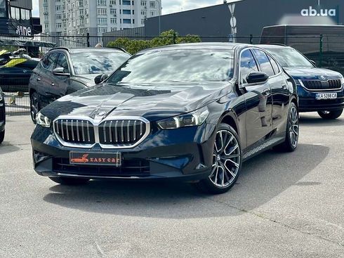 BMW 5 серия 2023 - фото 25