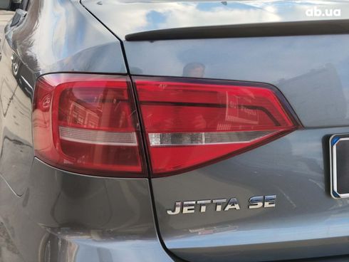 Volkswagen Jetta 2015 серый - фото 6