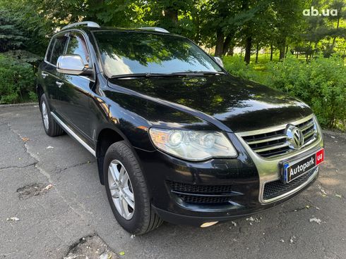 Volkswagen Touareg 2008 черный - фото 3