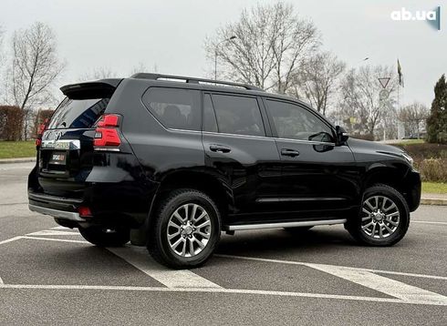 Toyota Land Cruiser Prado 2020 - фото 16