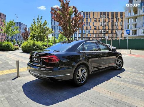 Volkswagen Passat 2017 - фото 24