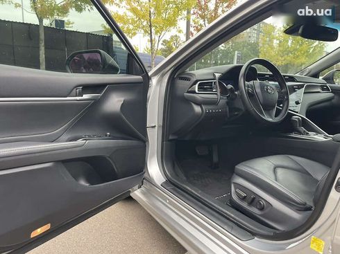 Toyota Camry 2018 - фото 13