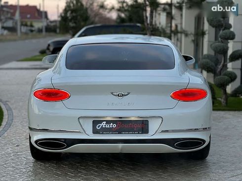 Bentley Continental GT 2019 - фото 14