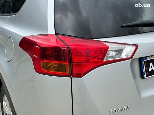 Toyota RAV4 2013 серый - фото 13