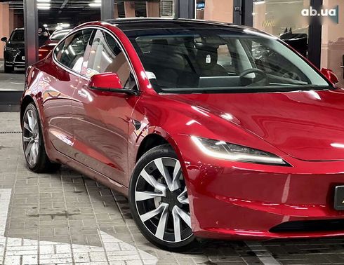 Tesla Model 3 2024 - фото 2