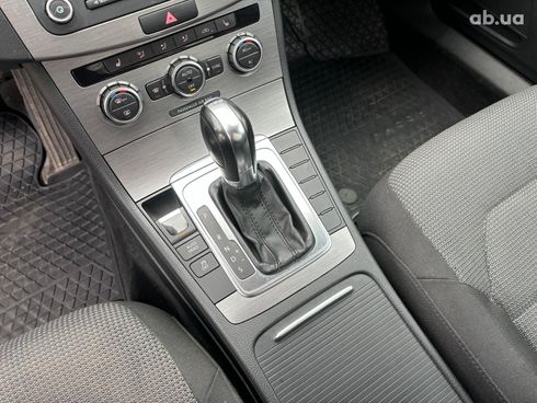 Volkswagen Passat 2012 серый - фото 19
