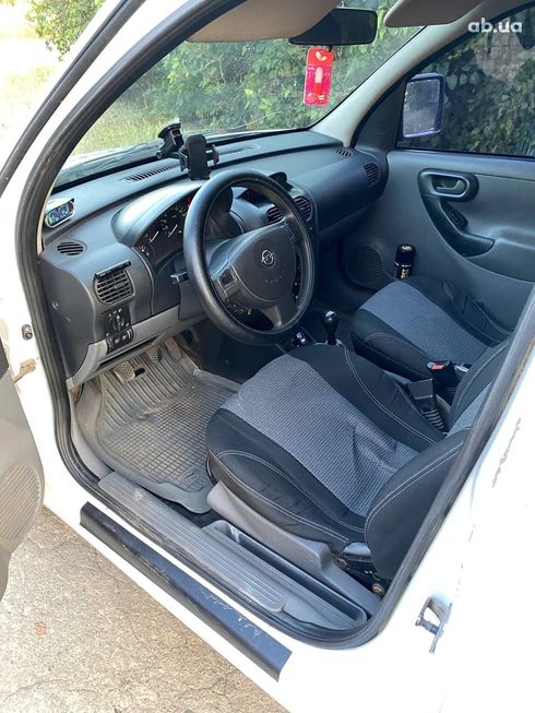 Opel Combo Life 2005 белый - фото 10