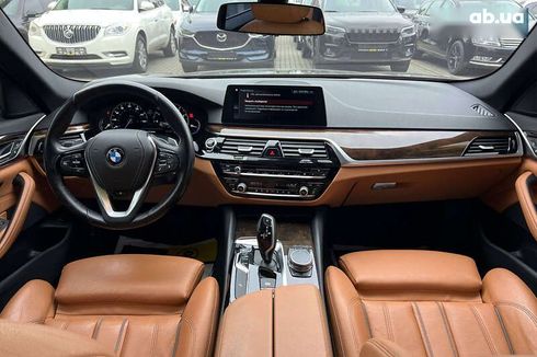 BMW 5 серия 2018 - фото 10
