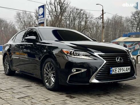 Lexus ES 2018 - фото 10