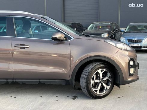Kia Sportage 2018 коричневый - фото 12
