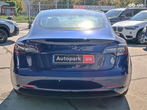 Tesla Model 3 2019 синий - фото 9