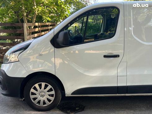 Renault Trafic 2018 белый - фото 14
