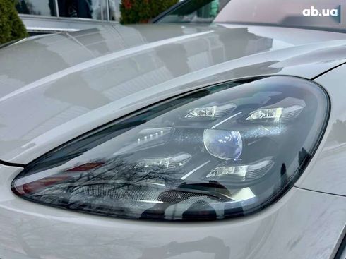 Porsche Cayenne Coupe 2021 - фото 15