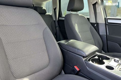 Volkswagen Touareg 2011 - фото 25