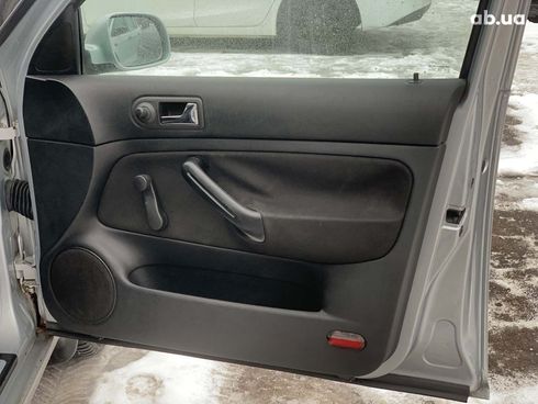 Volkswagen Golf 2001 серый - фото 21