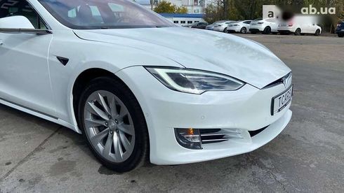 Tesla Model S 2019 - фото 12