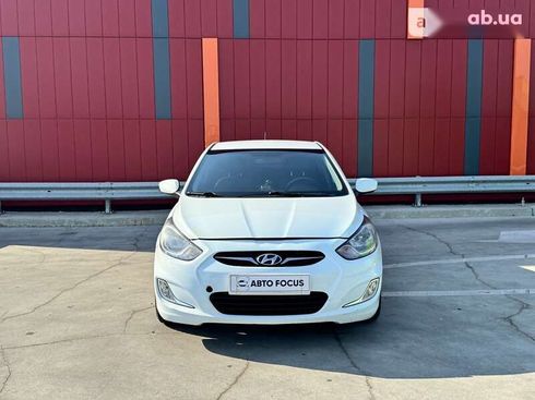 Hyundai Accent 2012 - фото 3