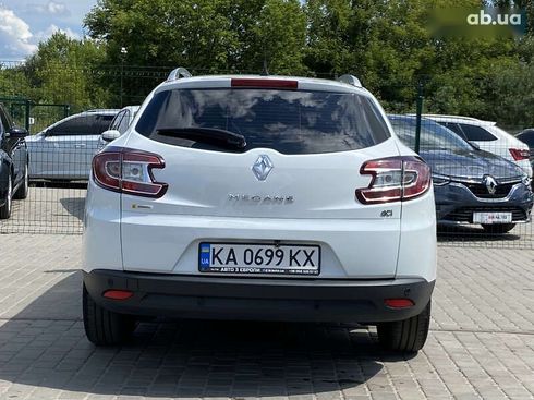 Renault Megane 2016 - фото 14