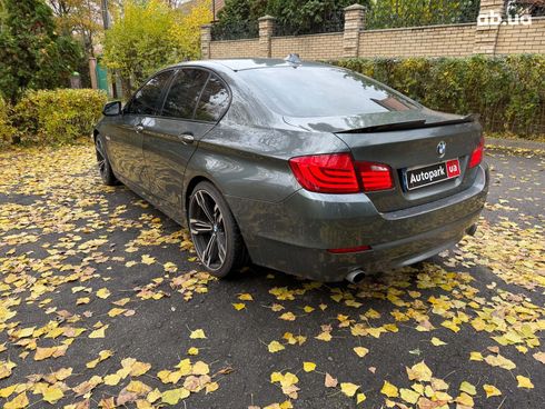 BMW 5 серия 2011 серый - фото 8