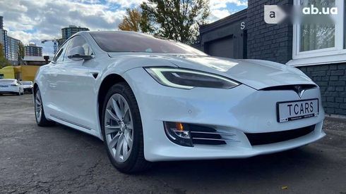 Tesla Model S 2019 - фото 22