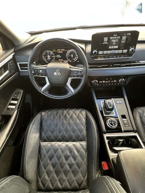 Mitsubishi Outlander 2023 - фото 27