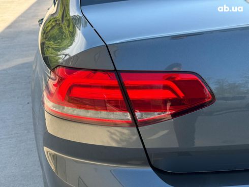 Volkswagen Passat 2015 серый - фото 15
