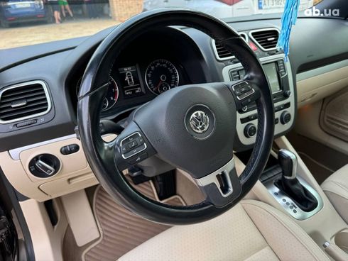 Volkswagen Eos 2015 коричневый - фото 7