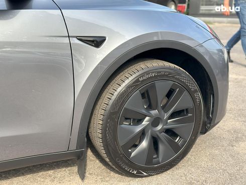 Tesla Model Y 2024 серый - фото 6