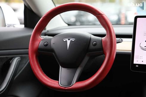 Tesla Model 3 2019 - фото 12