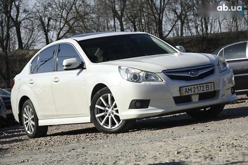 Subaru Legacy 2011 - фото 2