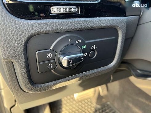 Volkswagen Touareg 2017 - фото 26