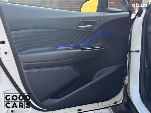 Toyota C-HR 2019 - фото 13