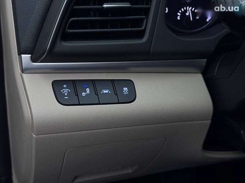 Hyundai Elantra 2019 - фото 26