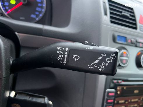 Volkswagen Touran 2009 белый - фото 25