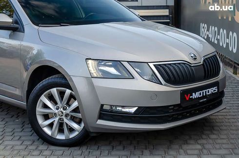 Skoda Octavia 2017 - фото 11