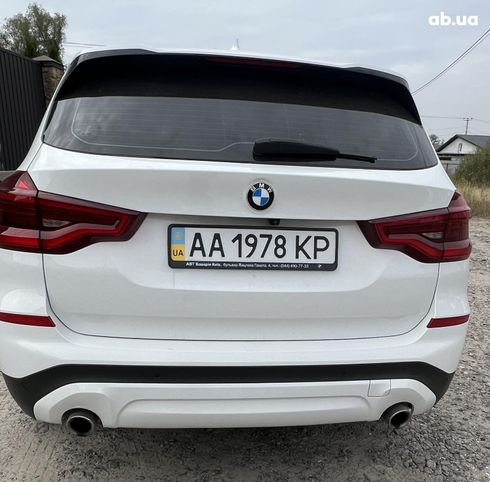 BMW X3 2018 белый - фото 7