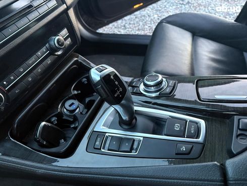 BMW 5 серия 2013 черный - фото 21