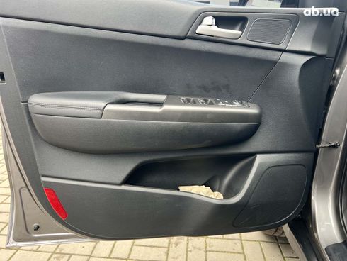 Kia Sportage 2018 серый - фото 28