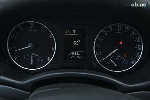 Skoda Octavia 2011 - фото 16